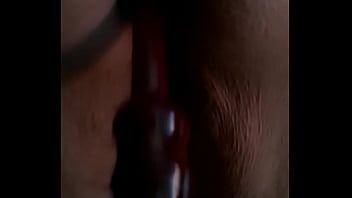Jouer Ma copine excitée m'a laissé la baiser à genoux