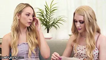 Putar Webyoung lily larimar menghibur vagina bff-nya setelah dia ditolak kuliah