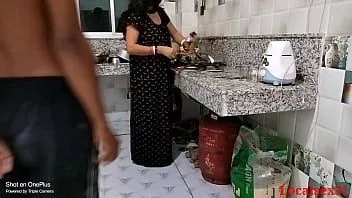 Odtwórz Czarna sukienka żona seks z kuchnią (oficjalne wideo localsex31)