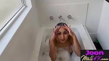 تشغيل الآسيوية في سن المراهقة استمنى أثناء حمام ساخن وأظهرت مذهلة كبير الثدي