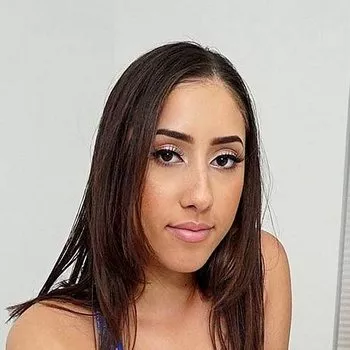 Pornostar Kira Perez