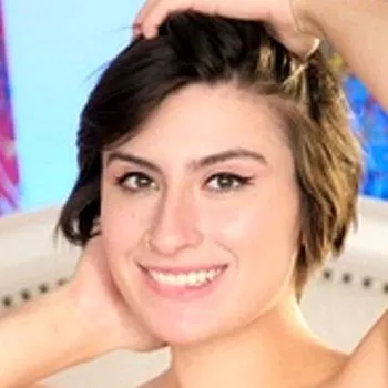 Pornostar Angeline Red