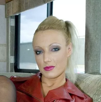 Порнозвезда Brooke Jameson